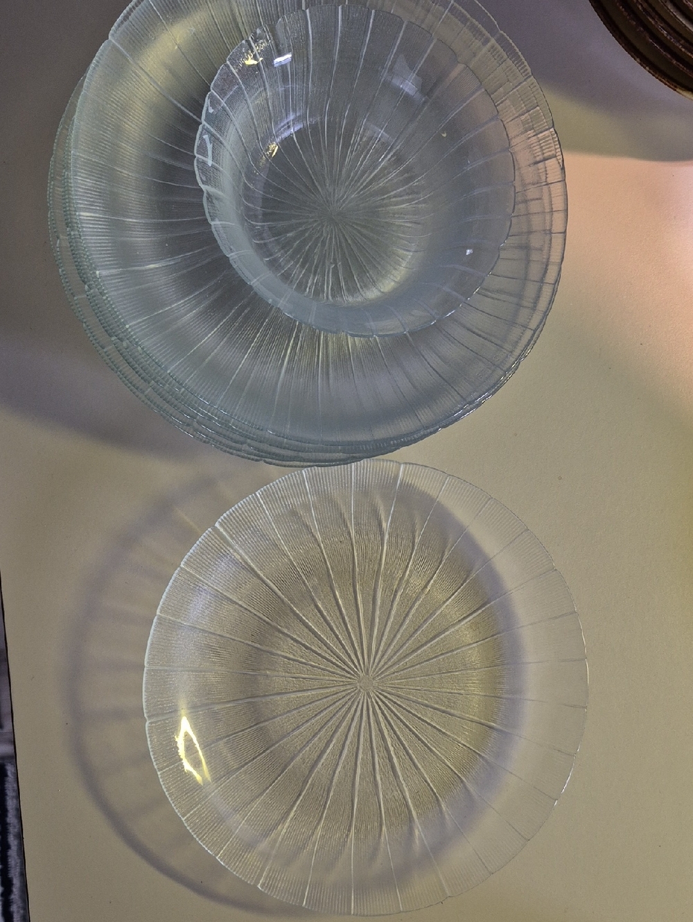 VINTAGE unknown 9" Salad Plates(8) With Bonus 2x Ice Cream Bowls(same Pattern)